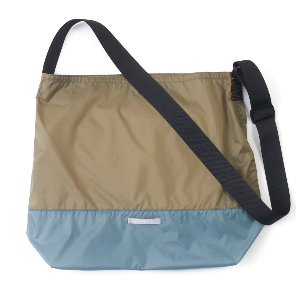 TRAVEL BASIC SHOULDER BAG 720