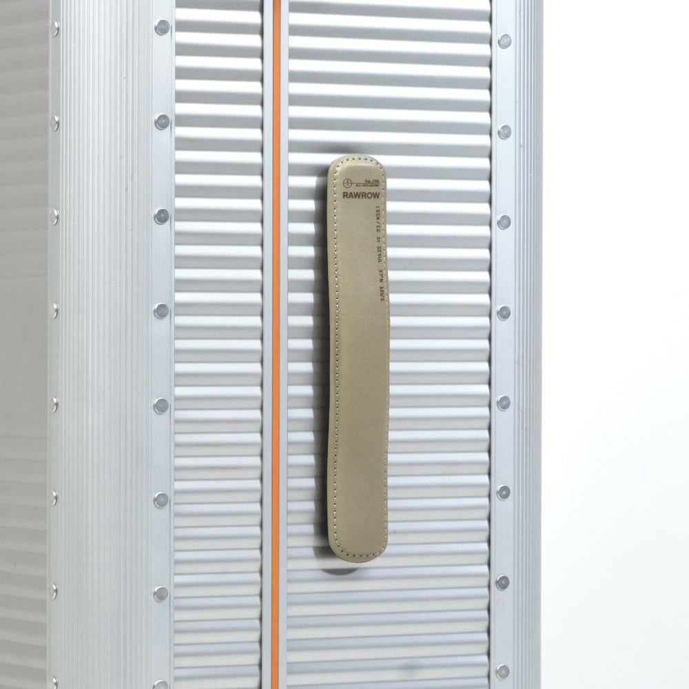 R TRUNK SIDE HANDLE LEATHER 930 - RAWROW